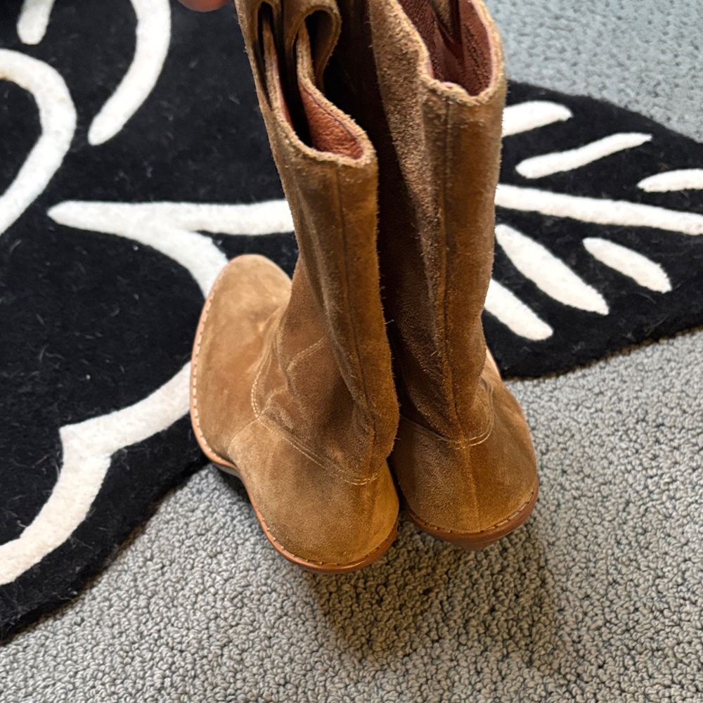 Vintage y2k Michael Kors Cone Heel Tan Suede Boots - Picture 7 of 8